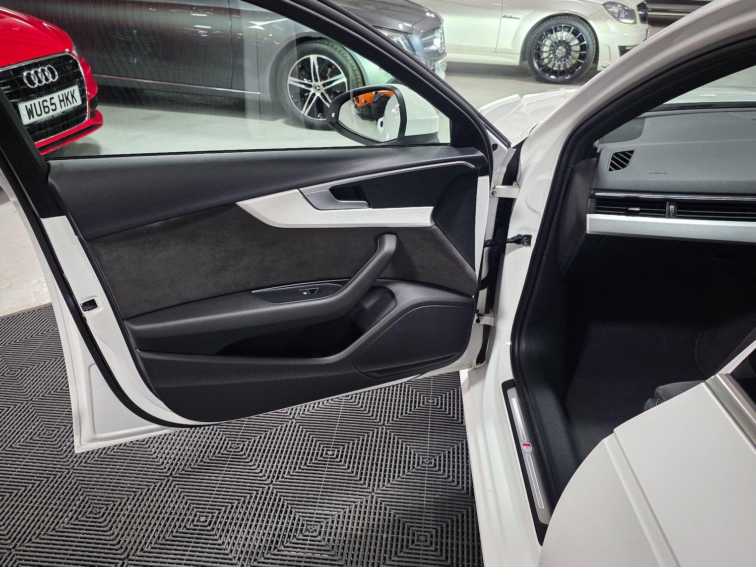 Used Audi A4 2019 for sale - 76714435: Photo 43