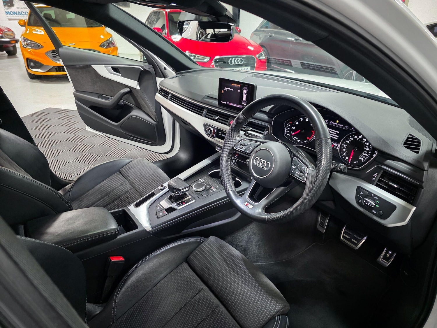 Used Audi A4 2019 for sale - 76714435: Photo 8