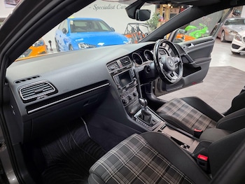 Used Volkswagen Golf 2017 for sale - 75319394: Photo
