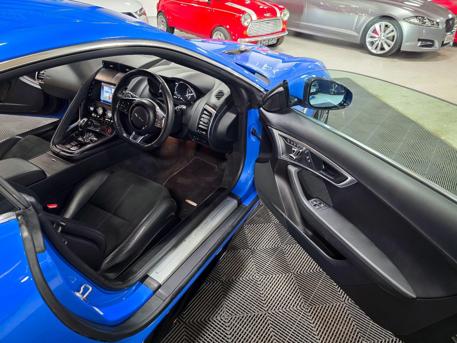 Used Jaguar F-Type 2017 for sale - 77410916: Photo 18