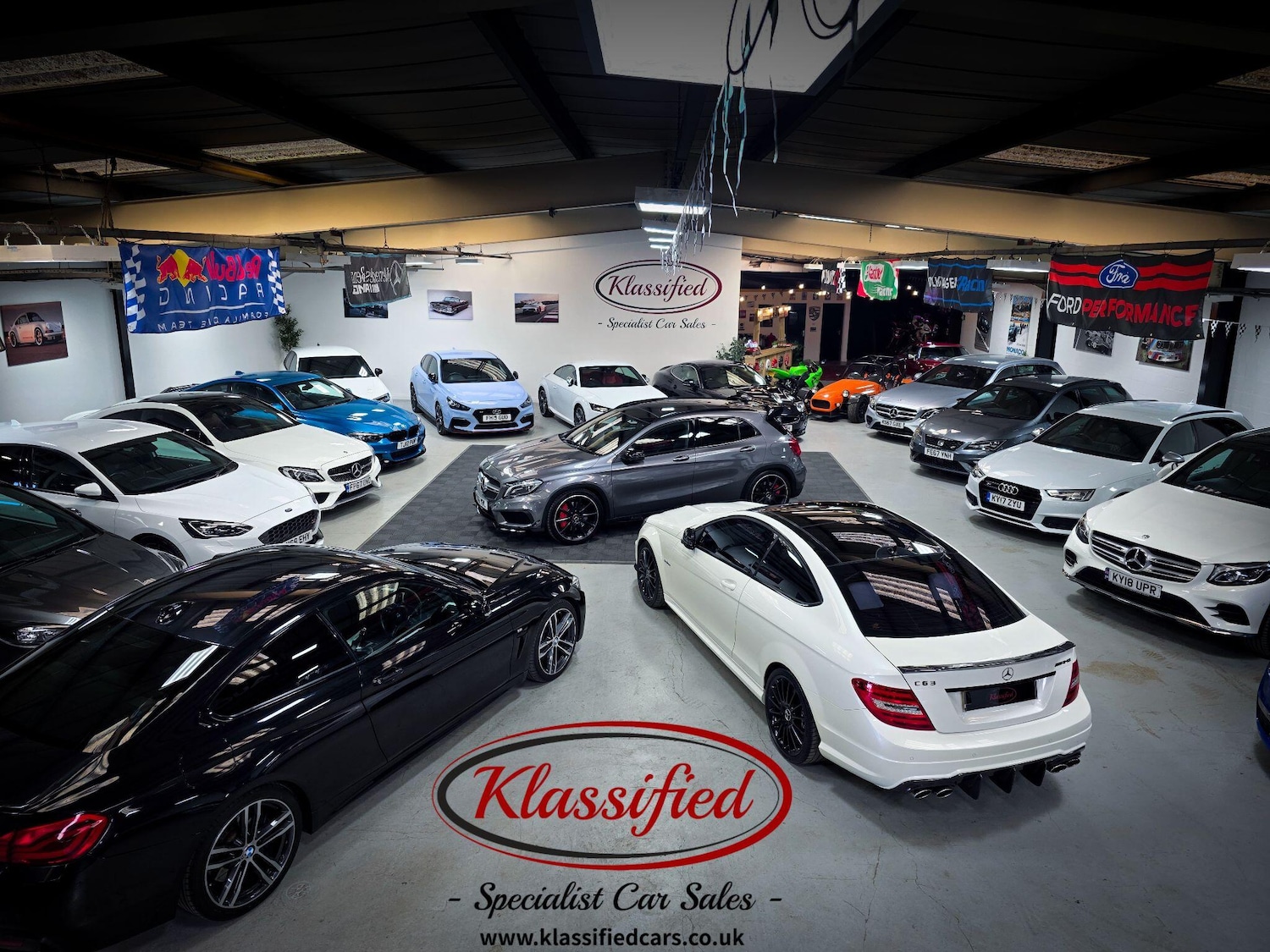 Used Jaguar F-Type 2017 for sale - 77410916: Photo 2