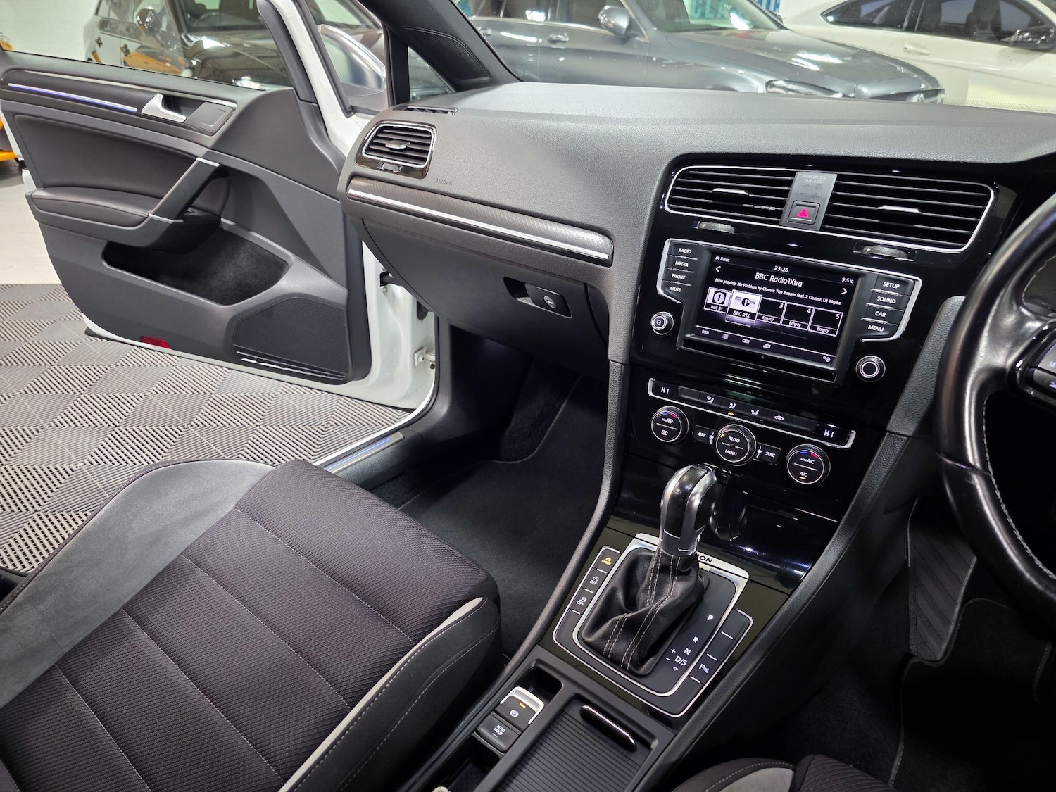 Used Volkswagen Golf 2016 for sale - 76592818: Photo 21