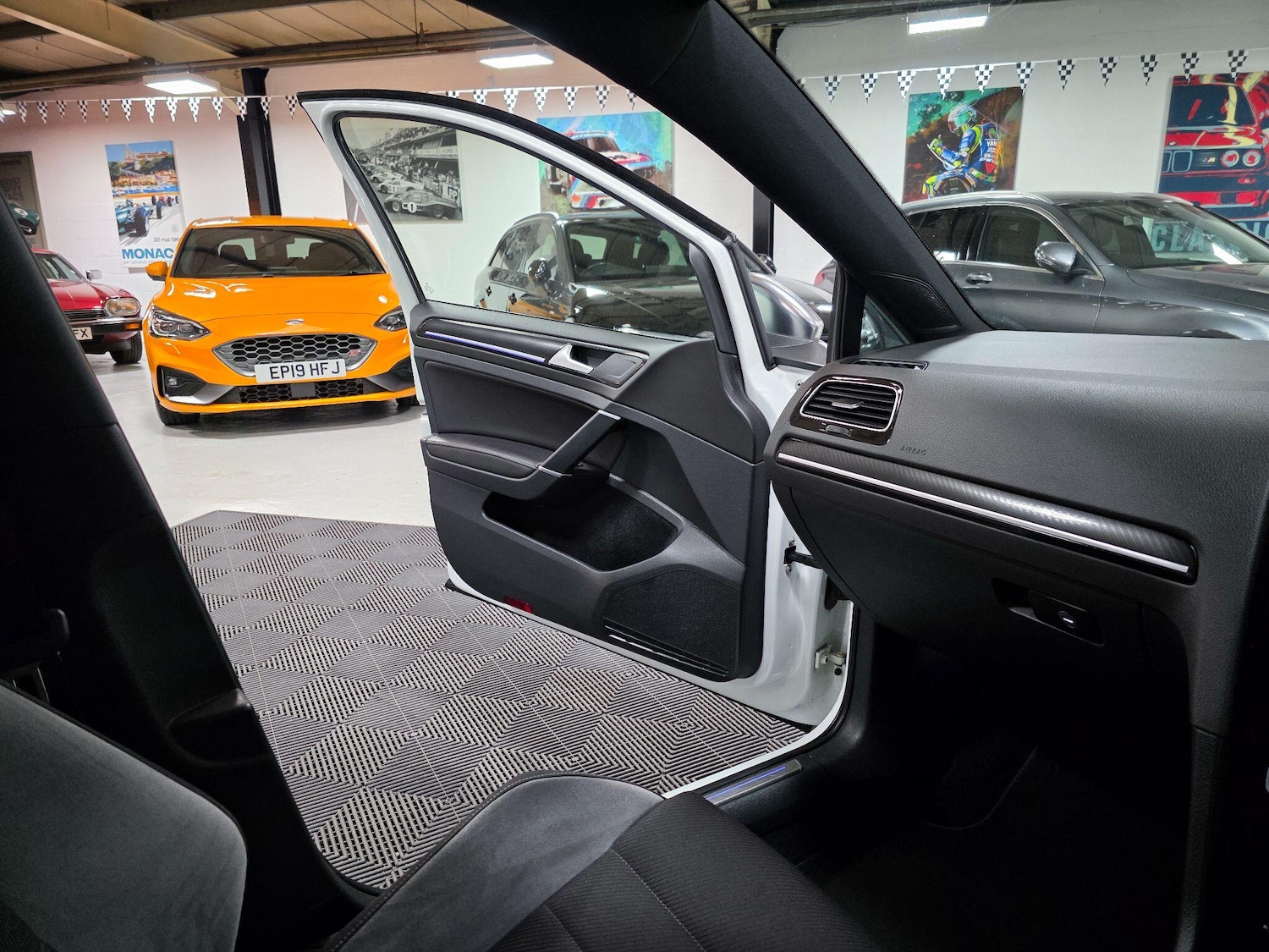 Used Volkswagen Golf 2016 for sale - 76592818: Photo 23