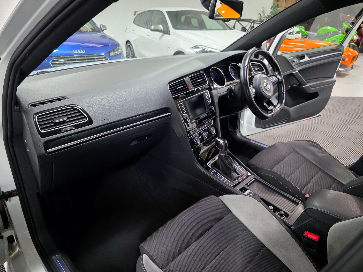 Used Volkswagen Golf 2016 for sale - 76592818: Photo 3