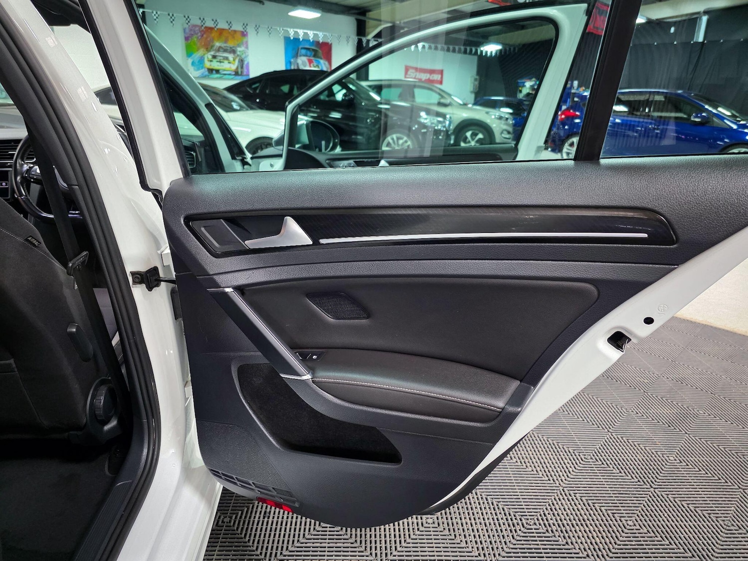 Used Volkswagen Golf 2016 for sale - 76592818: Photo 40