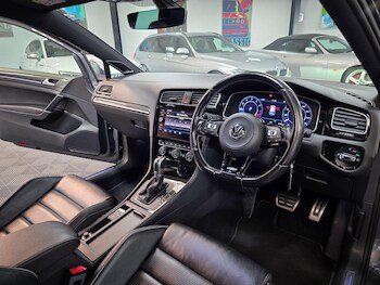 Used Volkswagen Golf 2017 for sale - 75757455: Photo