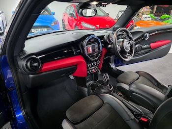 Used MINI Hatch 2019 for sale - 76926963: Photo