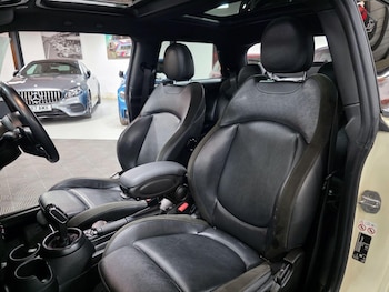Used MINI Hatch 2018 for sale - 78609212: Photo