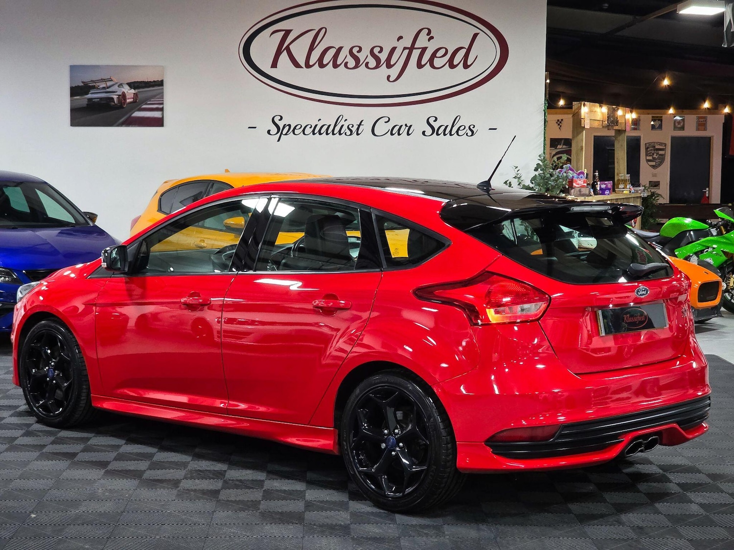 Used Ford Focus 2015 for sale - 76849942: Photo 2