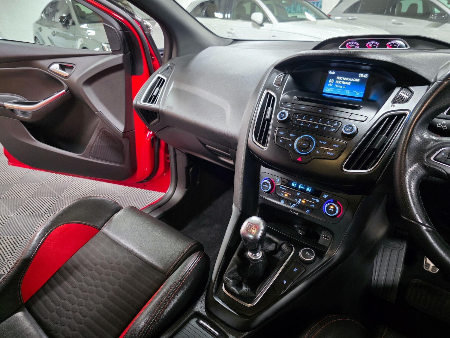 Used Ford Focus 2015 for sale - 76849942: Photo 21