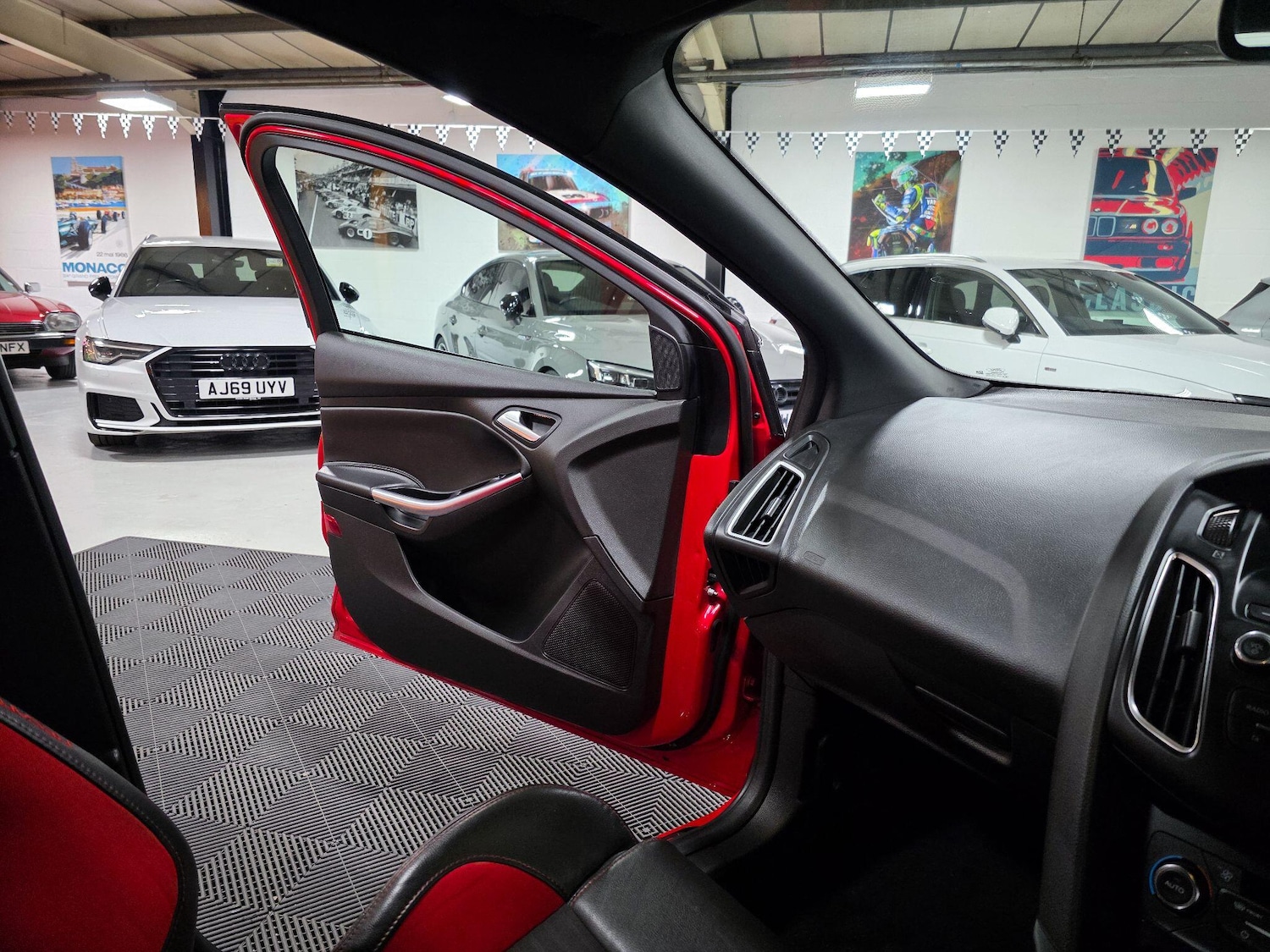 Used Ford Focus 2015 for sale - 76849942: Photo 24