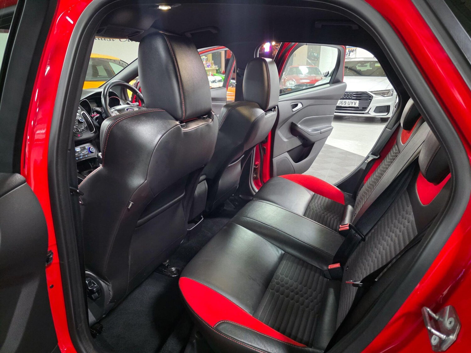 Used Ford Focus 2015 for sale - 76849942: Photo 37