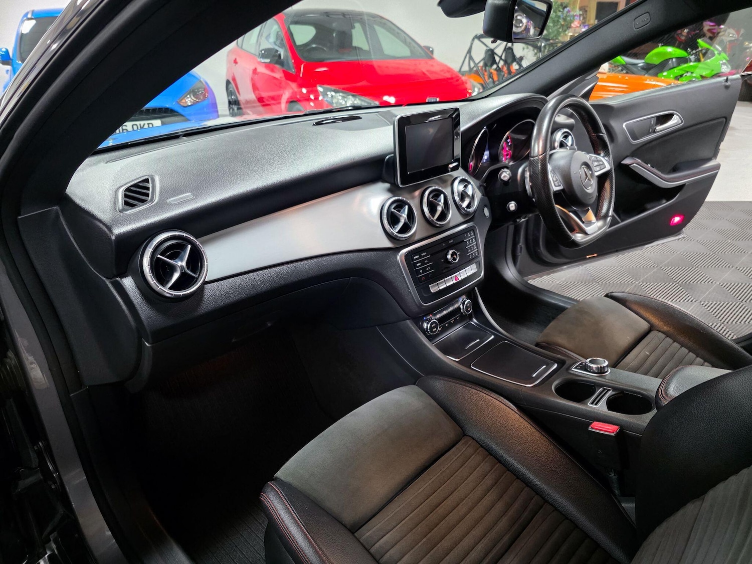 Used Mercedes-Benz CLA 2017 for sale - 76990958: Photo 9