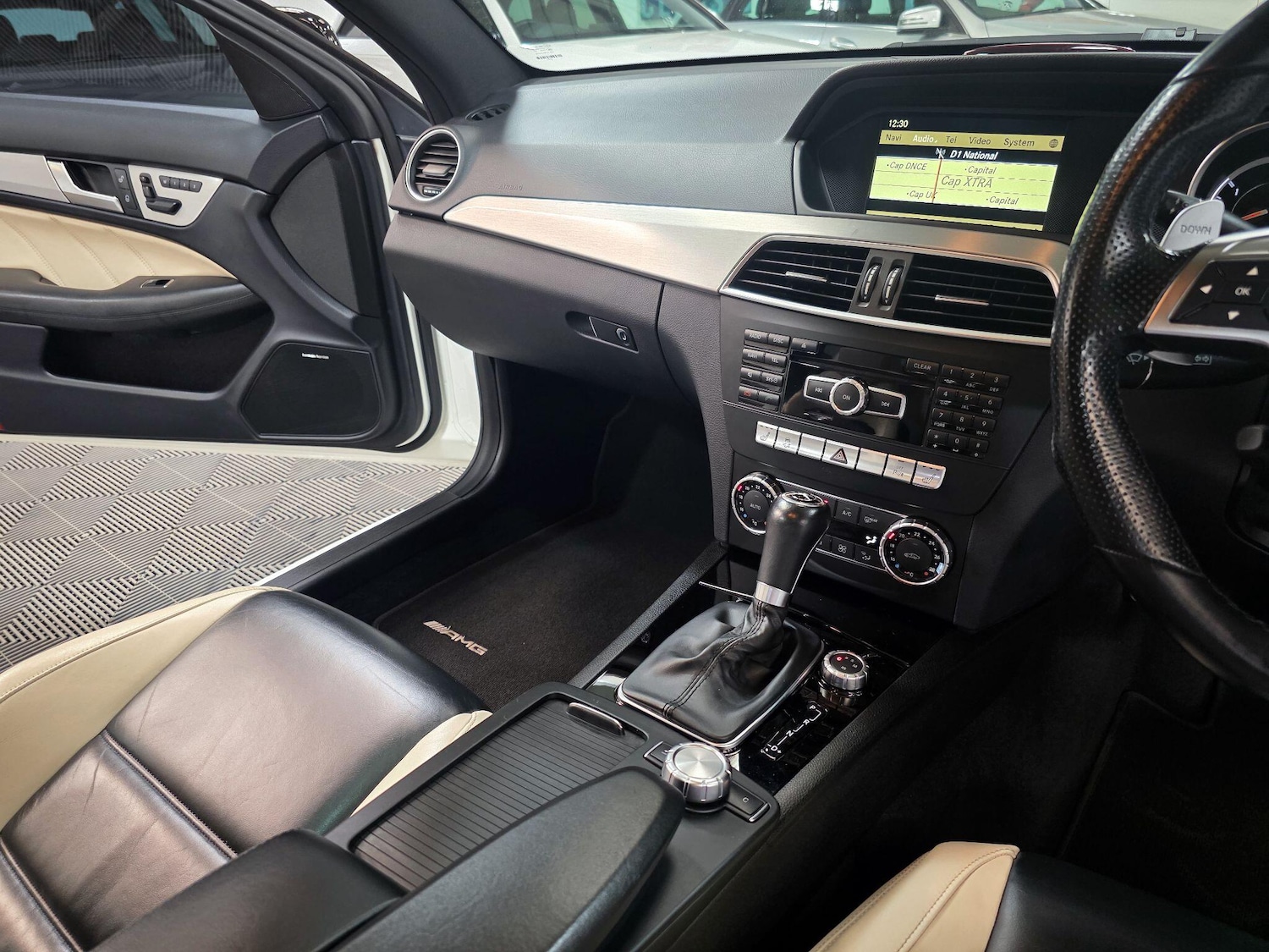 Used Mercedes-Benz C Class 2012 for sale - 76327392: Photo 31