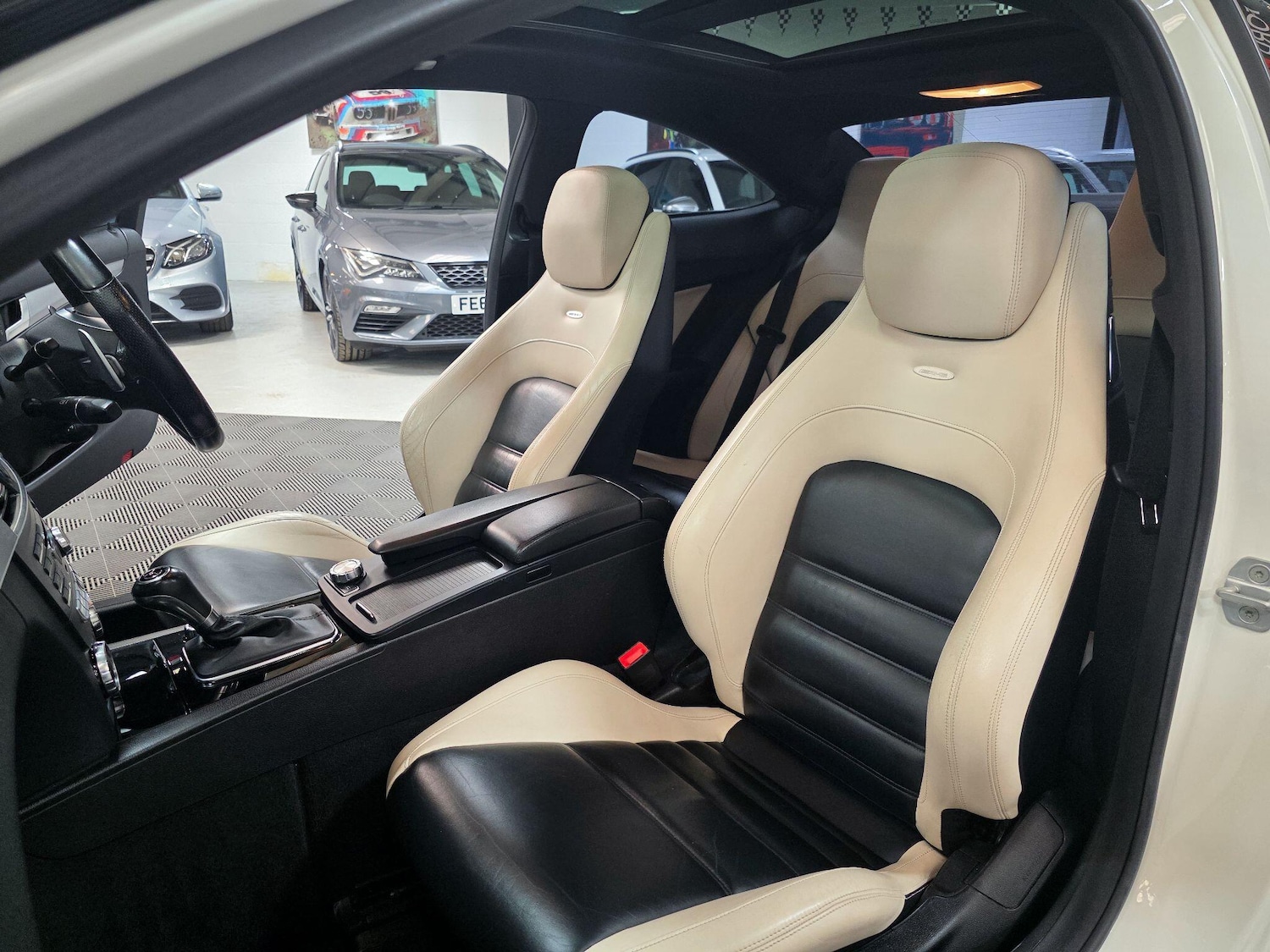 Used Mercedes-Benz C Class 2012 for sale - 76327392: Photo 9
