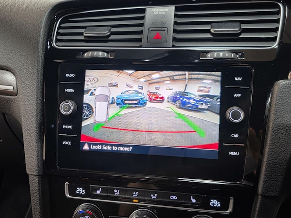 Used Volkswagen Golf 2019 for sale - 76214040: Photo 23