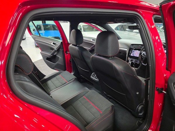 Used Volkswagen Golf 2019 for sale - 76214040: Photo 39