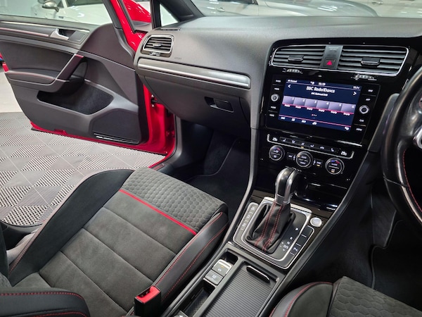 Used Volkswagen Golf 2019 for sale - 76214040: Photo 9