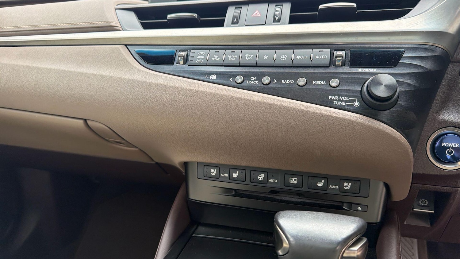 Used Lexus ES 2019 for sale - 76259126: Photo 32