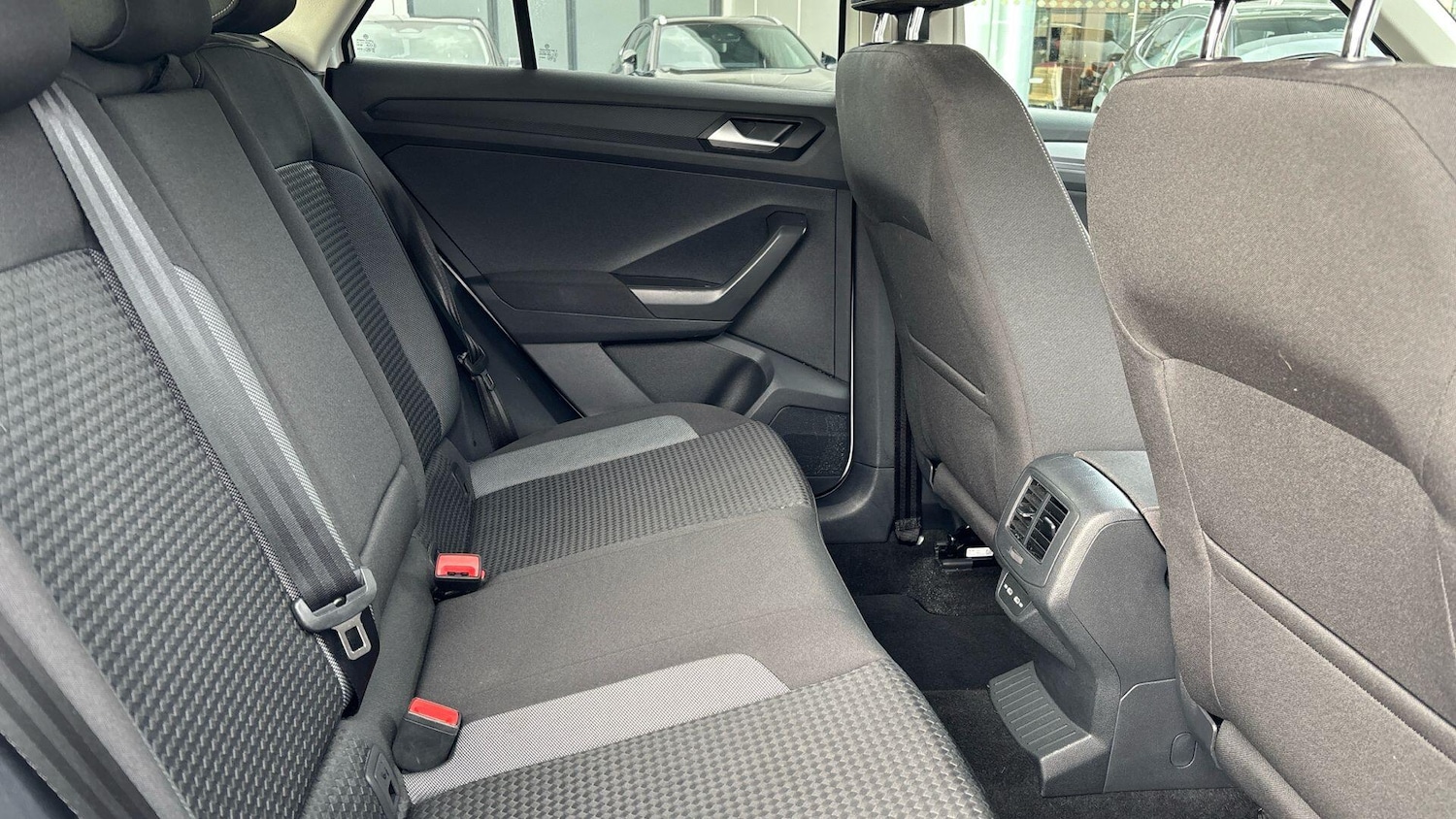 Used Volkswagen T-Roc 2021 for sale - 76422645: Photo 12