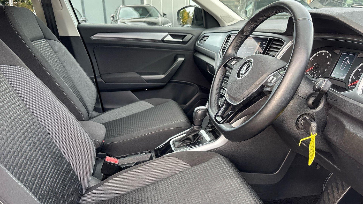 Used Volkswagen T-Roc 2021 for sale - 76422645: Photo 16