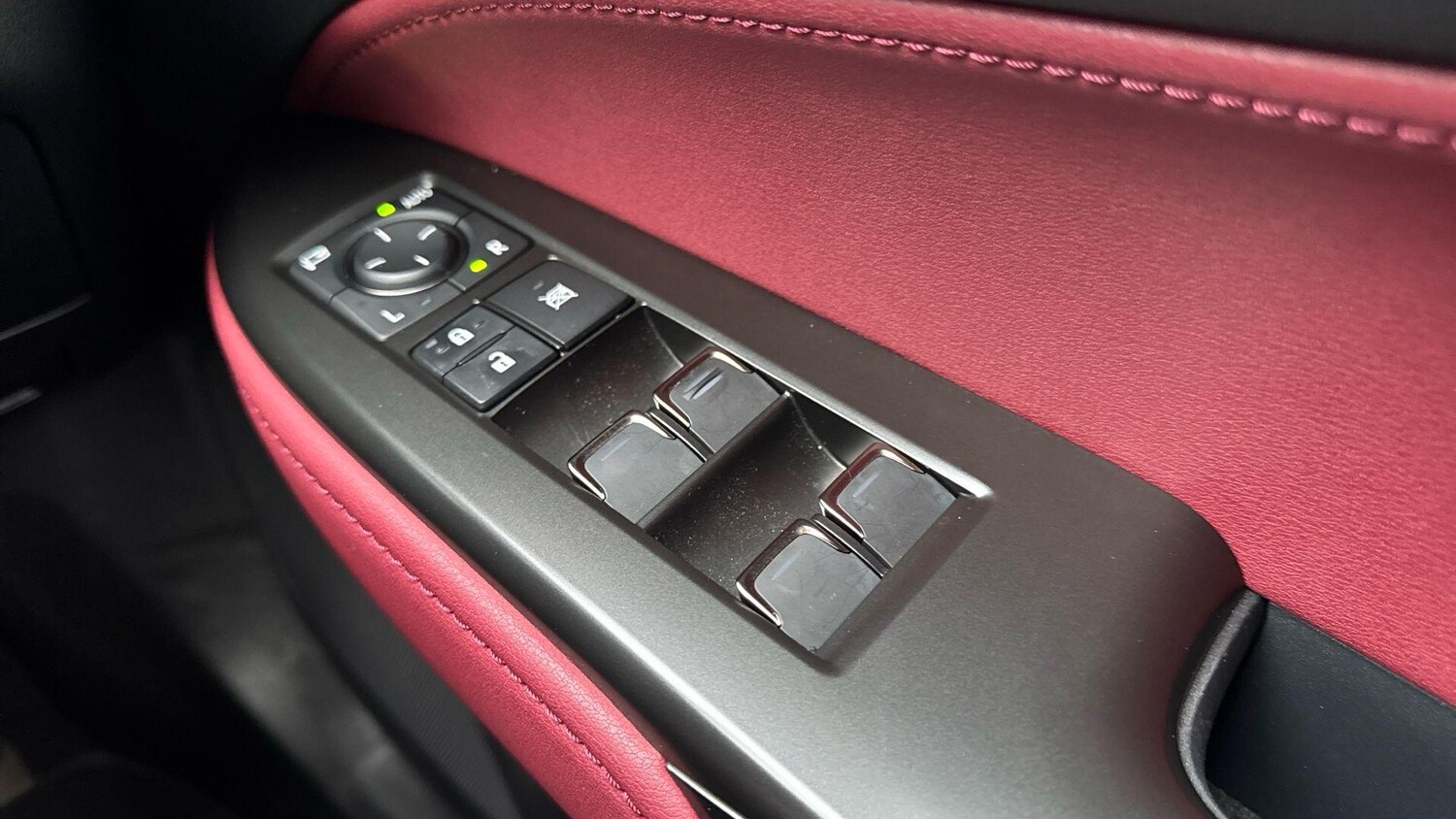 Used Lexus NX for sale - 77670394: Photo 39