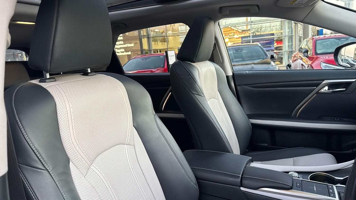 Used Lexus RX 2022 for sale - 77330371: Photo 14