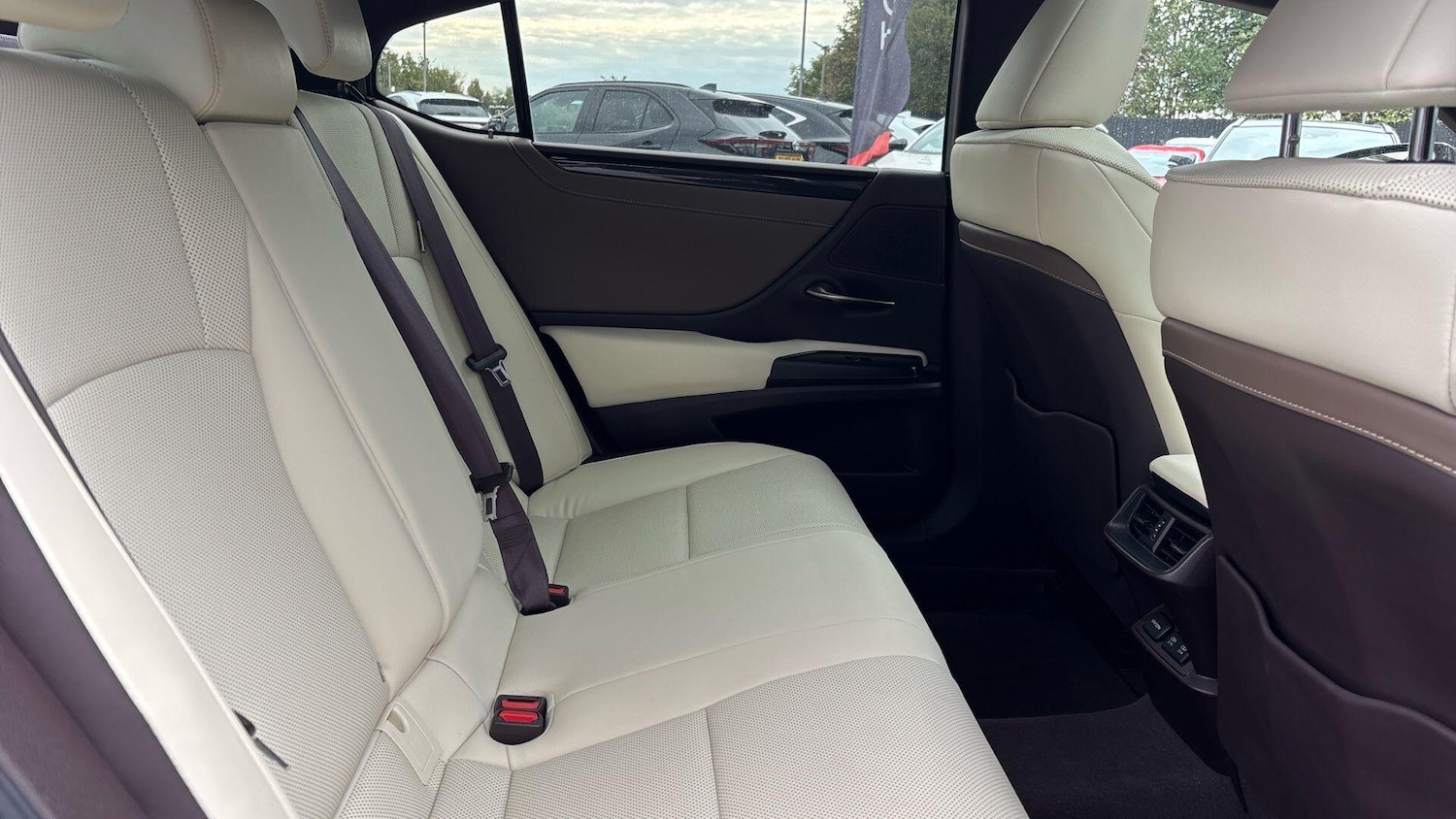 Used Lexus ES 2021 for sale - 76099549: Photo 12