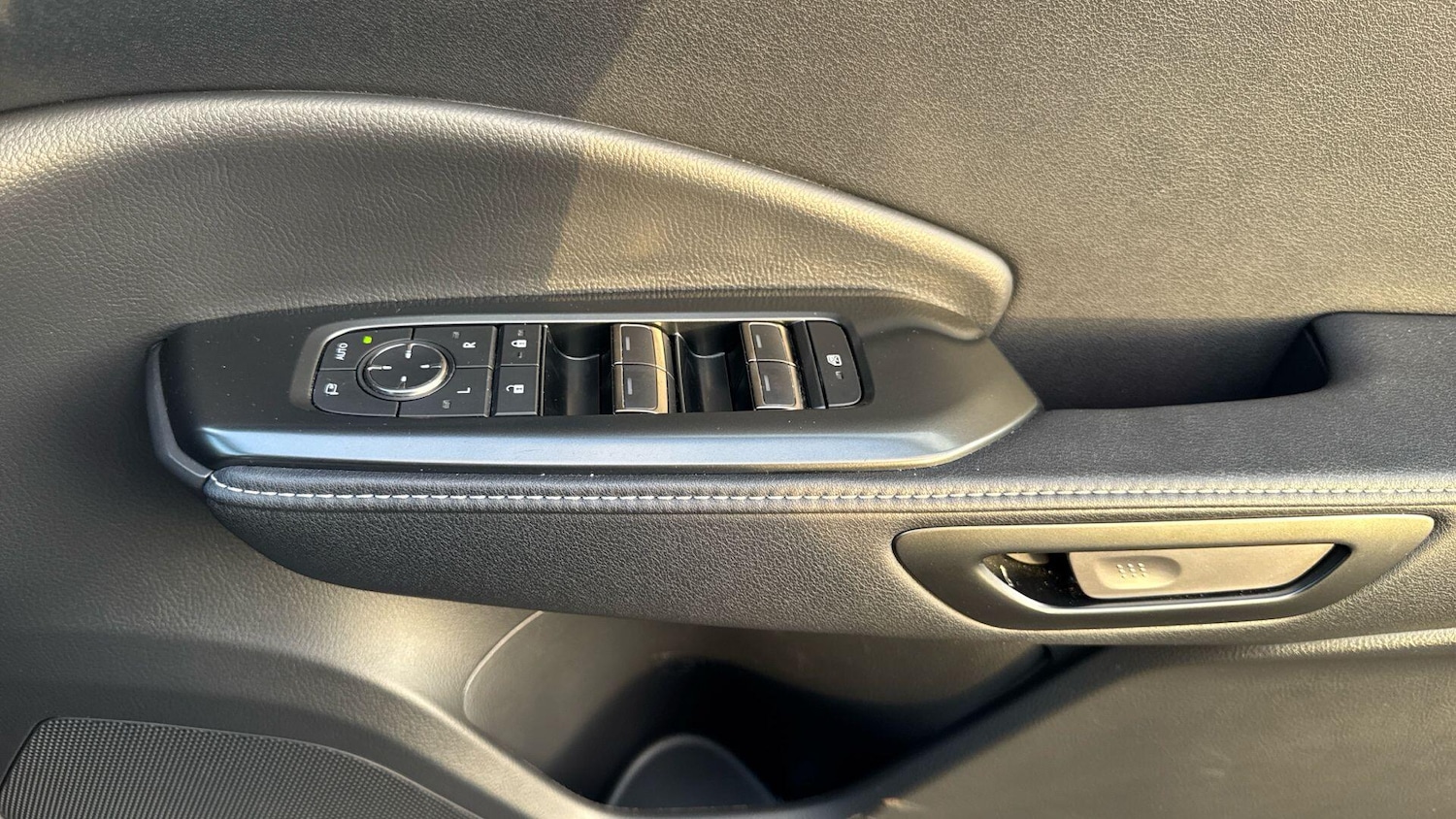 Used Lexus LBX 2025 for sale - 76994222: Photo 37