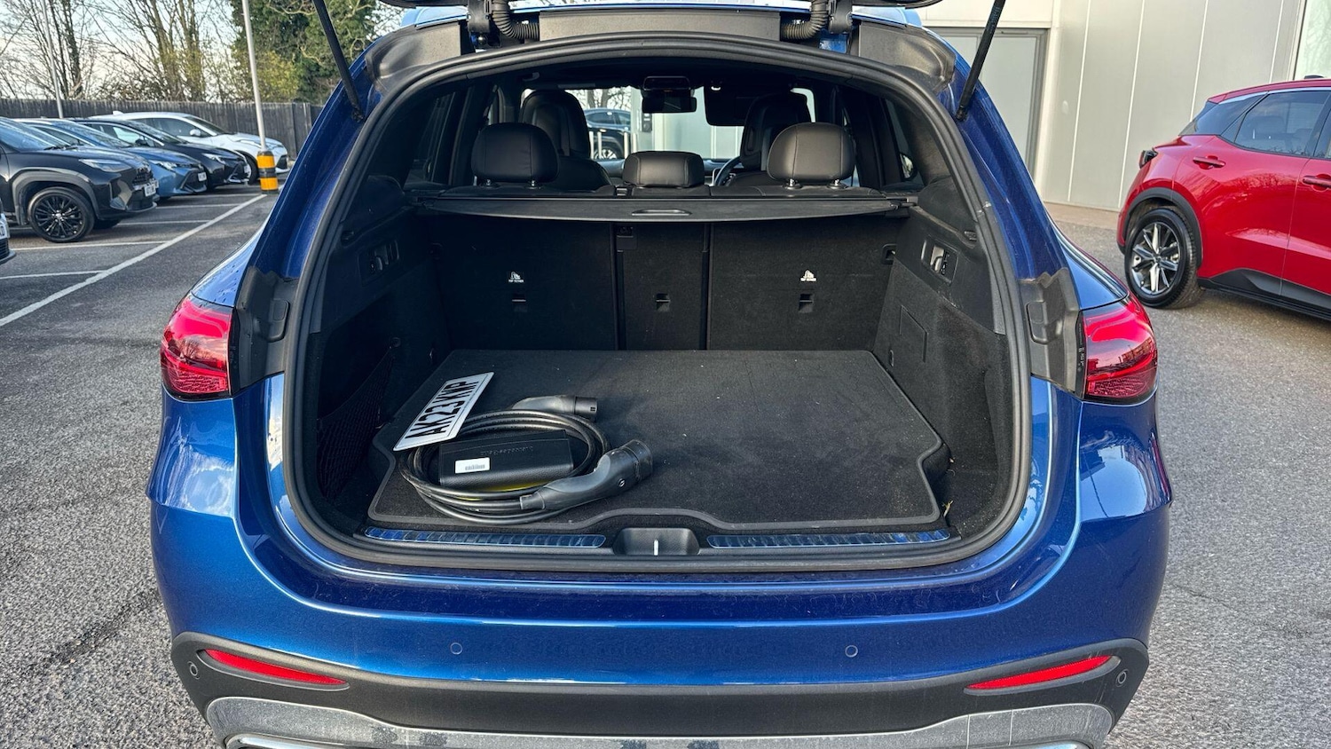 Used Mercedes-Benz GLC 2023 for sale - 76952710: Photo 13