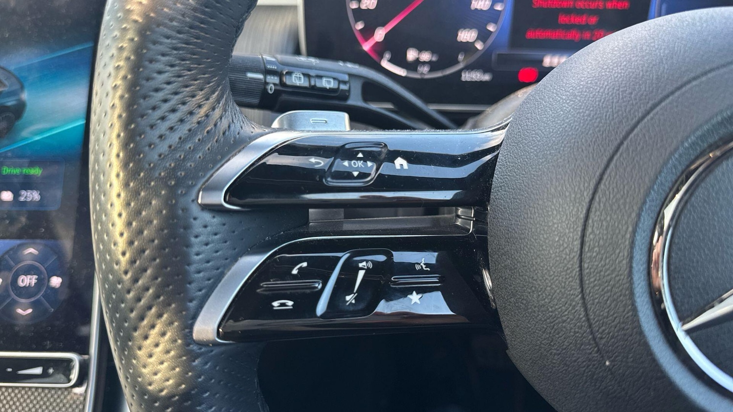 Used Mercedes-Benz GLC 2023 for sale - 76952710: Photo 23