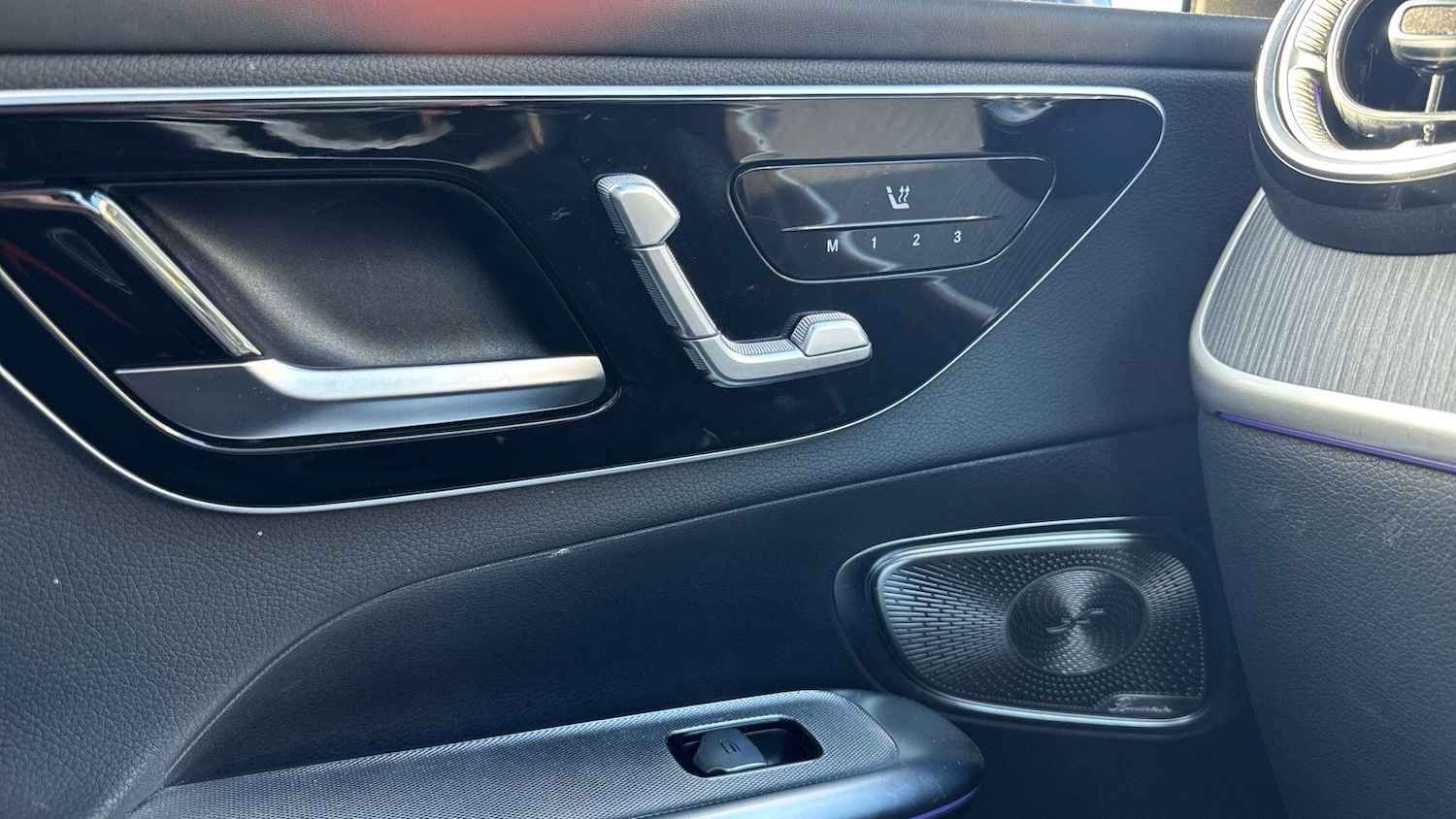 Used Mercedes-Benz GLC 2023 for sale - 76952710: Photo 30