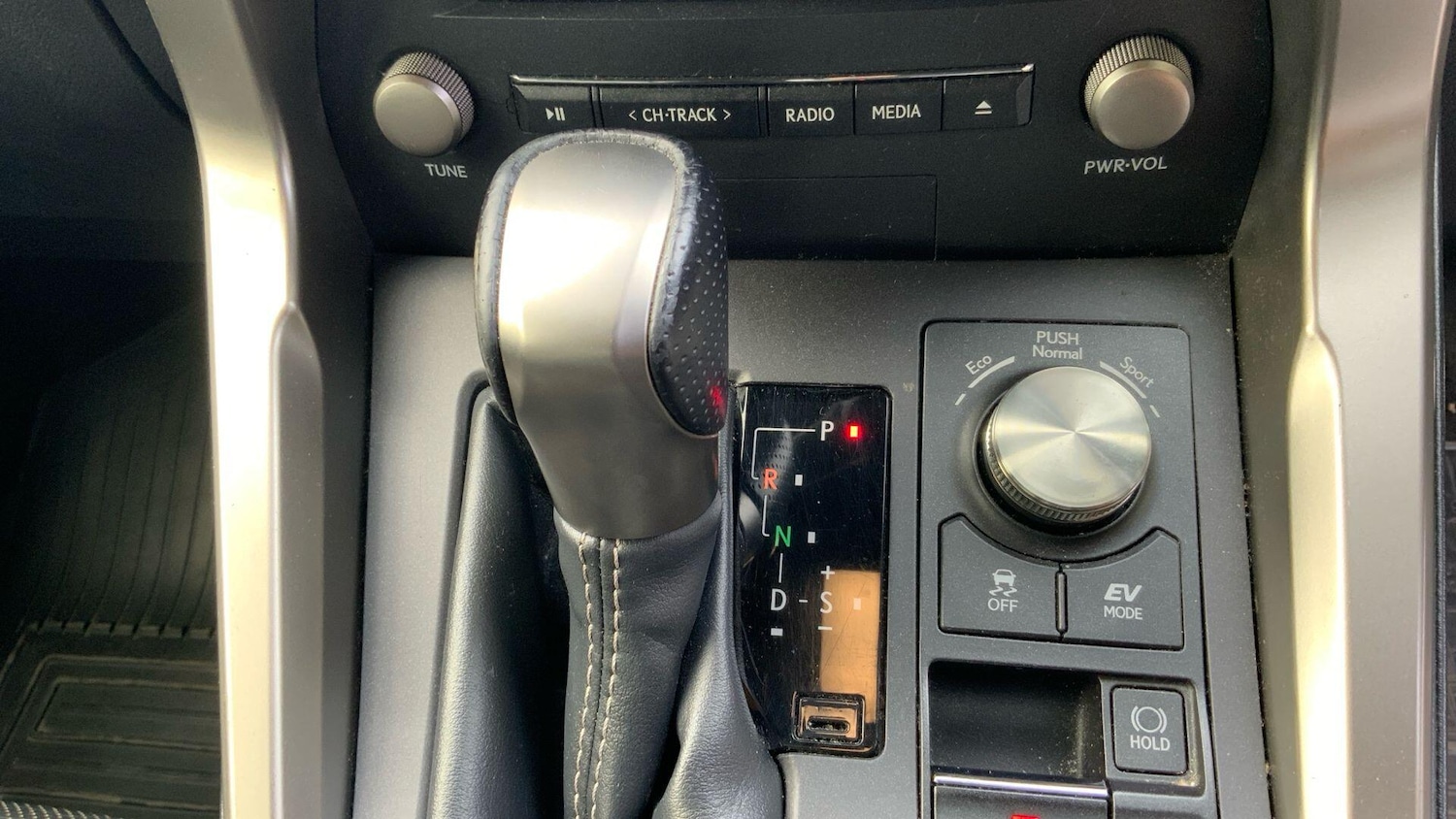 Used Lexus NX 2019 for sale - 76251055: Photo 31