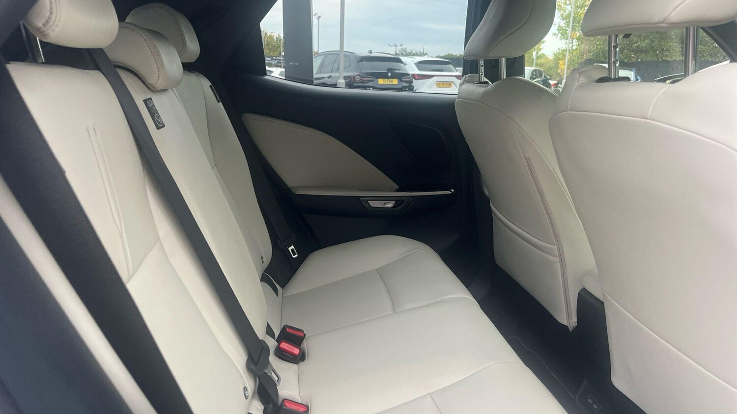 Used Lexus LBX 2024 for sale - 76083844: Photo 12