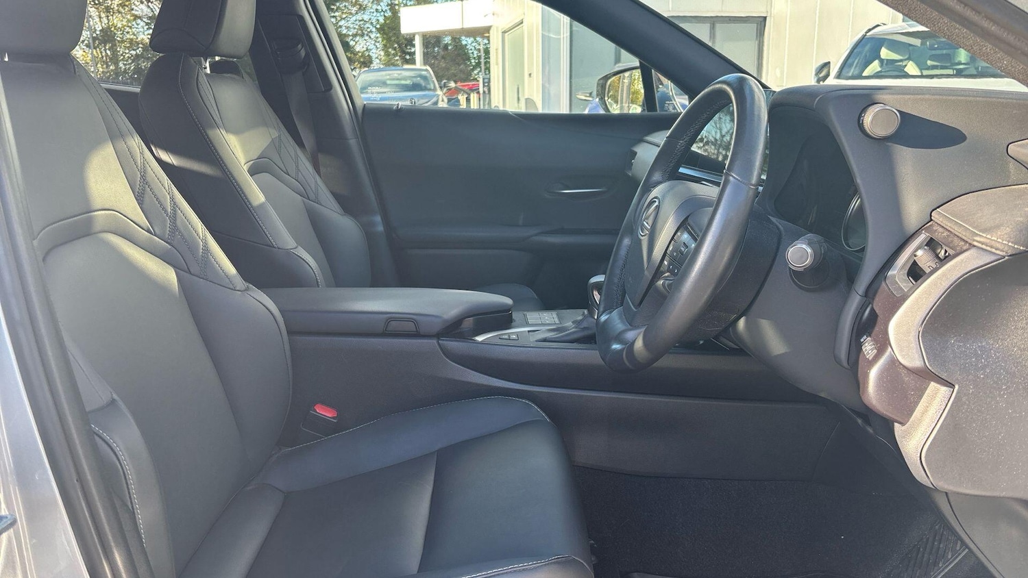Used Lexus UX 2023 for sale - 76456962: Photo 14