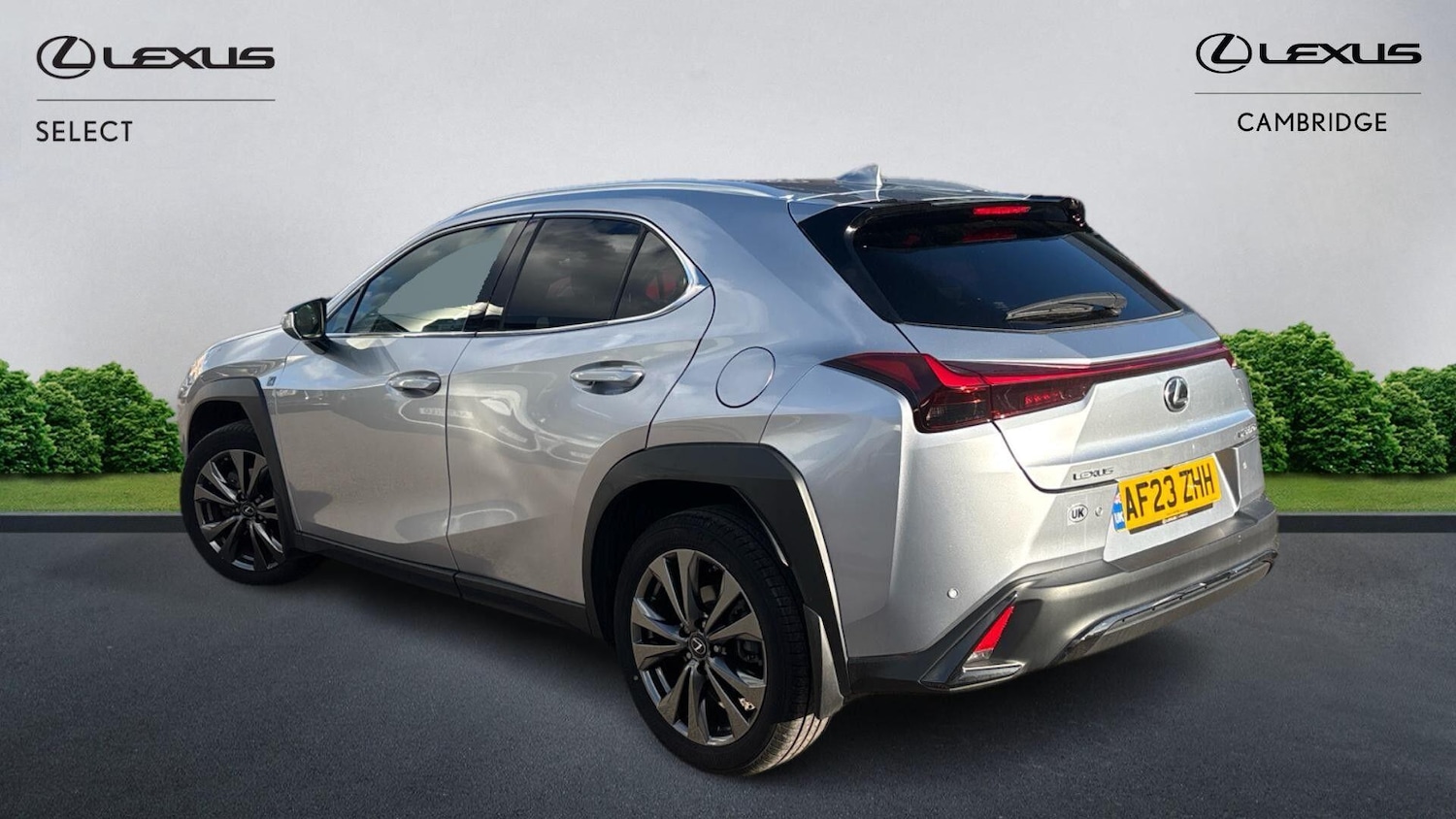 Used Lexus UX 2023 for sale - 76456962: Photo 2