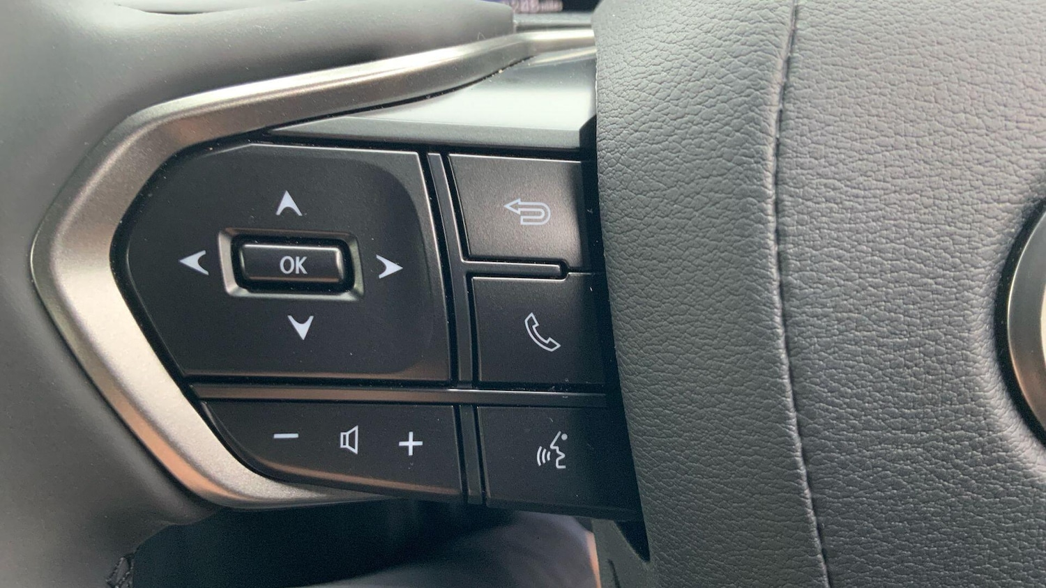 Used Lexus LBX 2025 for sale - 78101179: Photo 29