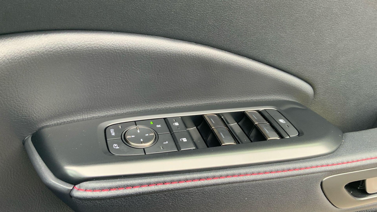 Used Lexus LBX 2025 for sale - 78101179: Photo 34