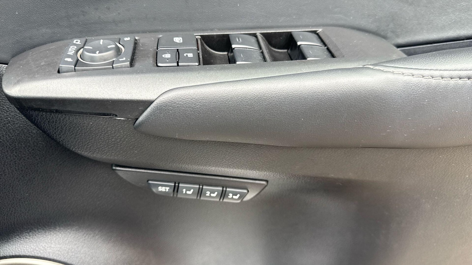 Used Lexus NX 2016 for sale - 76326199: Photo 27