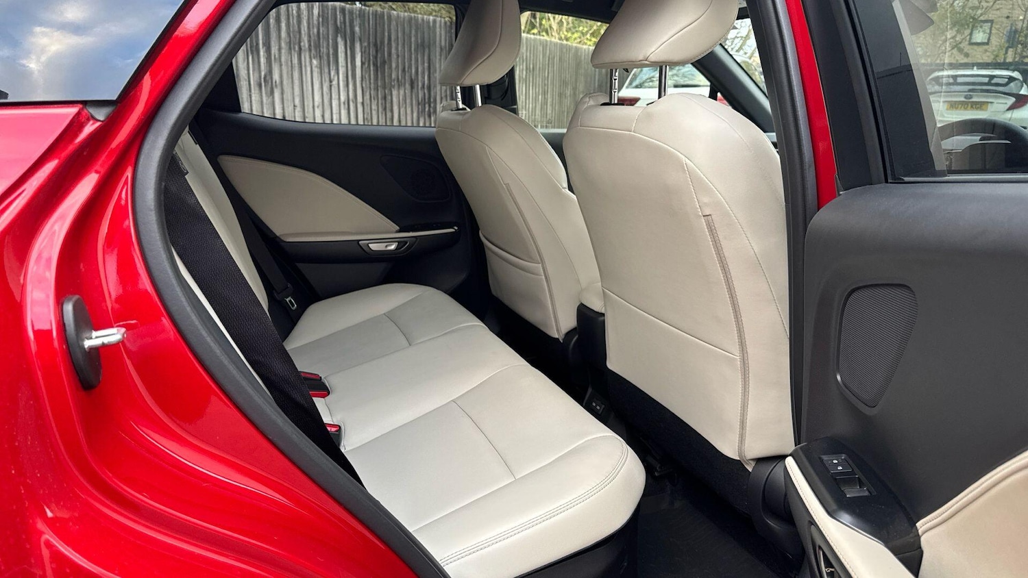 Used Lexus LBX 2024 for sale - 76689015: Photo 12