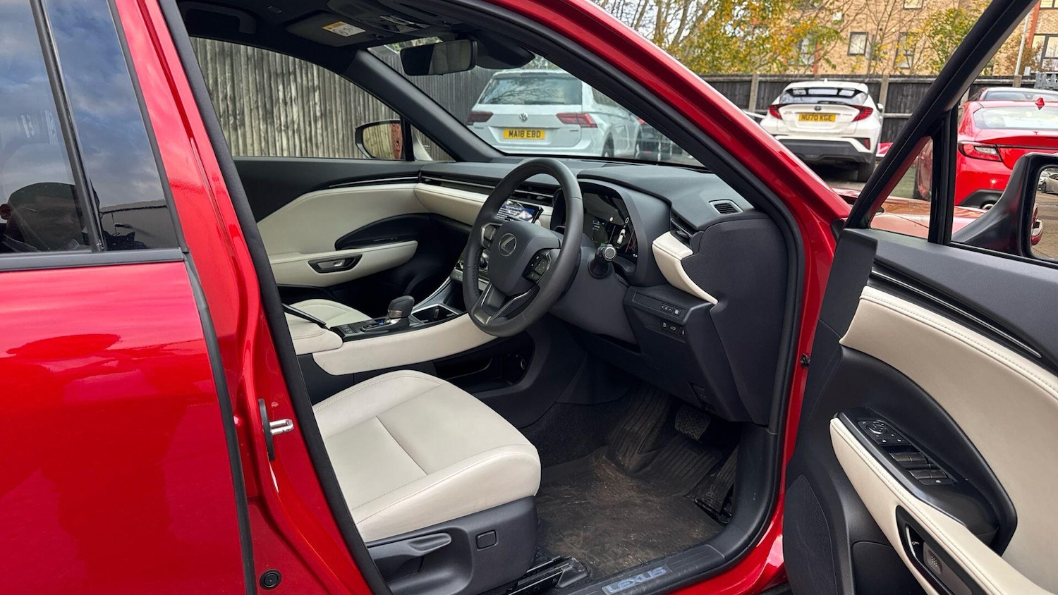 Used Lexus LBX 2024 for sale - 76689015: Photo 16