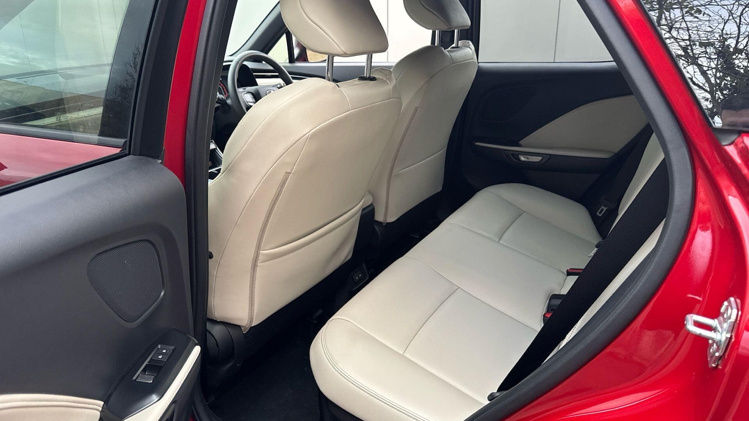 Used Lexus LBX 2024 for sale - 76689015: Photo 17