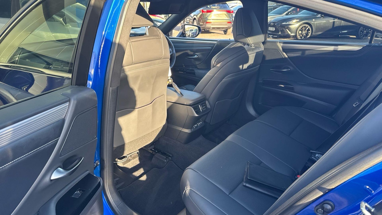 Used Lexus ES 2022 for sale - 76765581: Photo 17