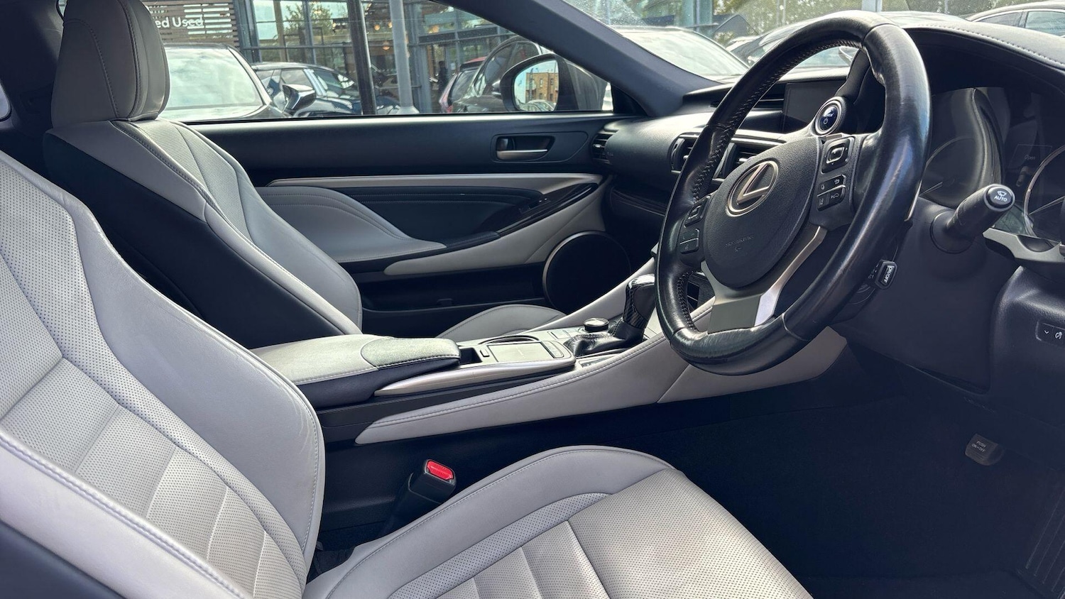 Used Lexus RC 2018 for sale - 76072610: Photo 16