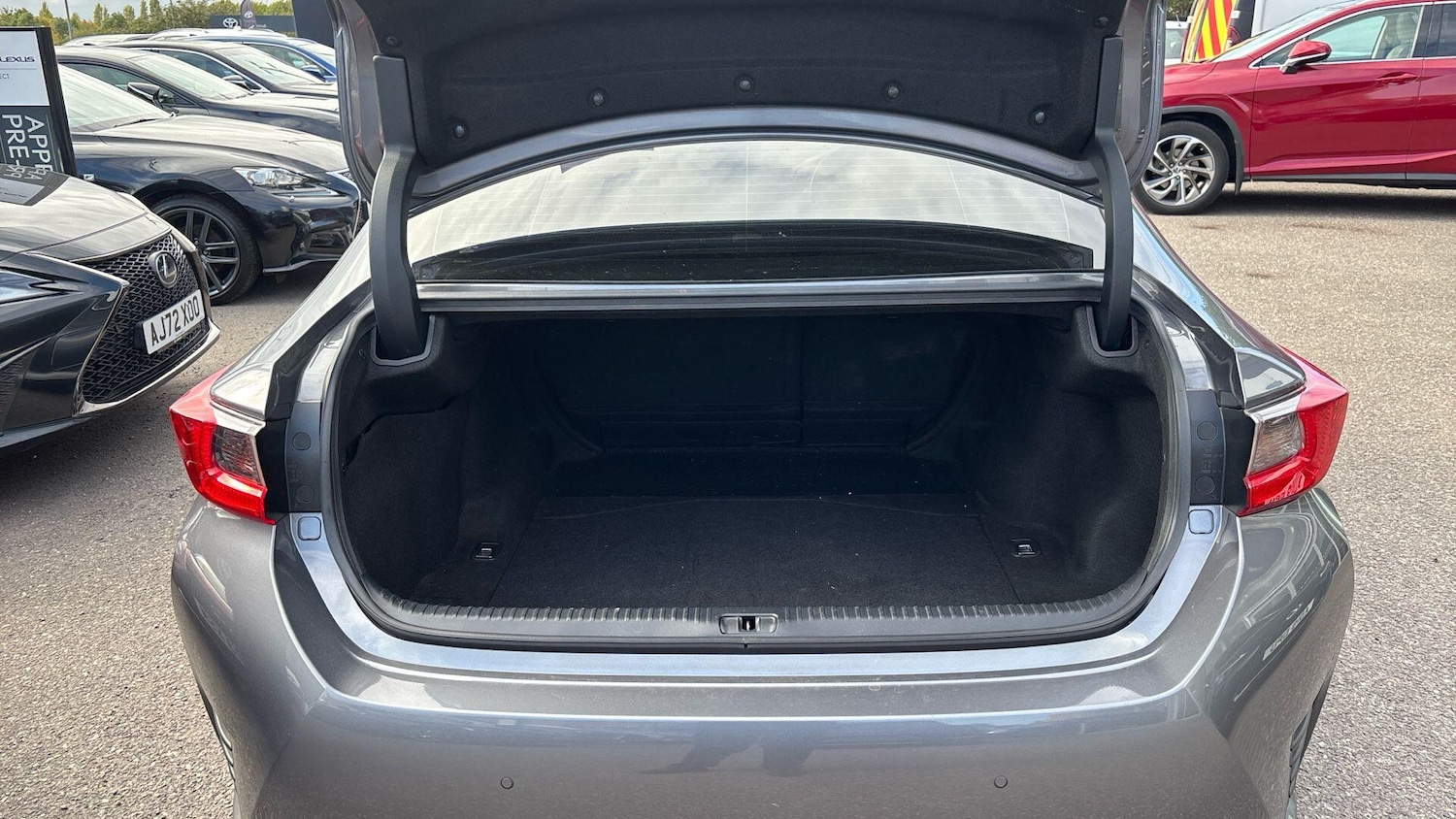 Used Lexus RC 2018 for sale - 76072610: Photo 18