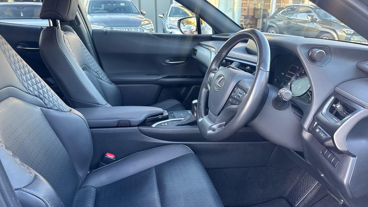 Used Lexus UX 2022 for sale - 76473500: Photo 14