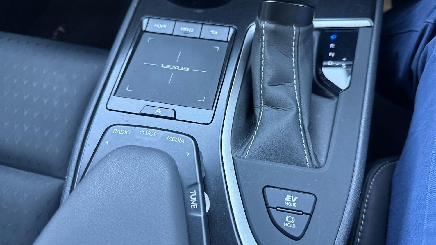 Used Lexus UX 2022 for sale - 76473500: Photo 28