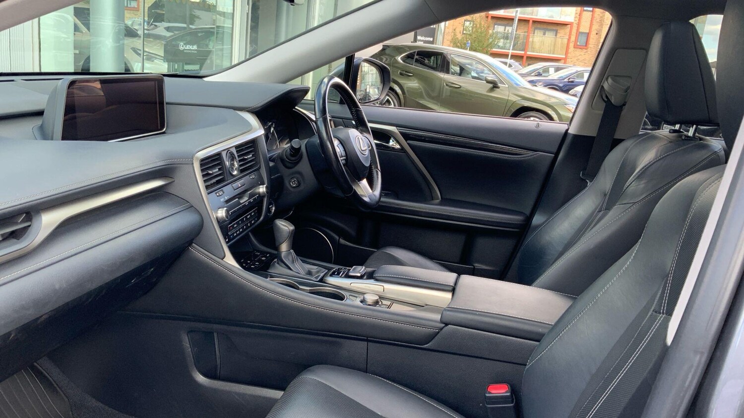 Used Lexus RX 2018 for sale - 76032562: Photo 10
