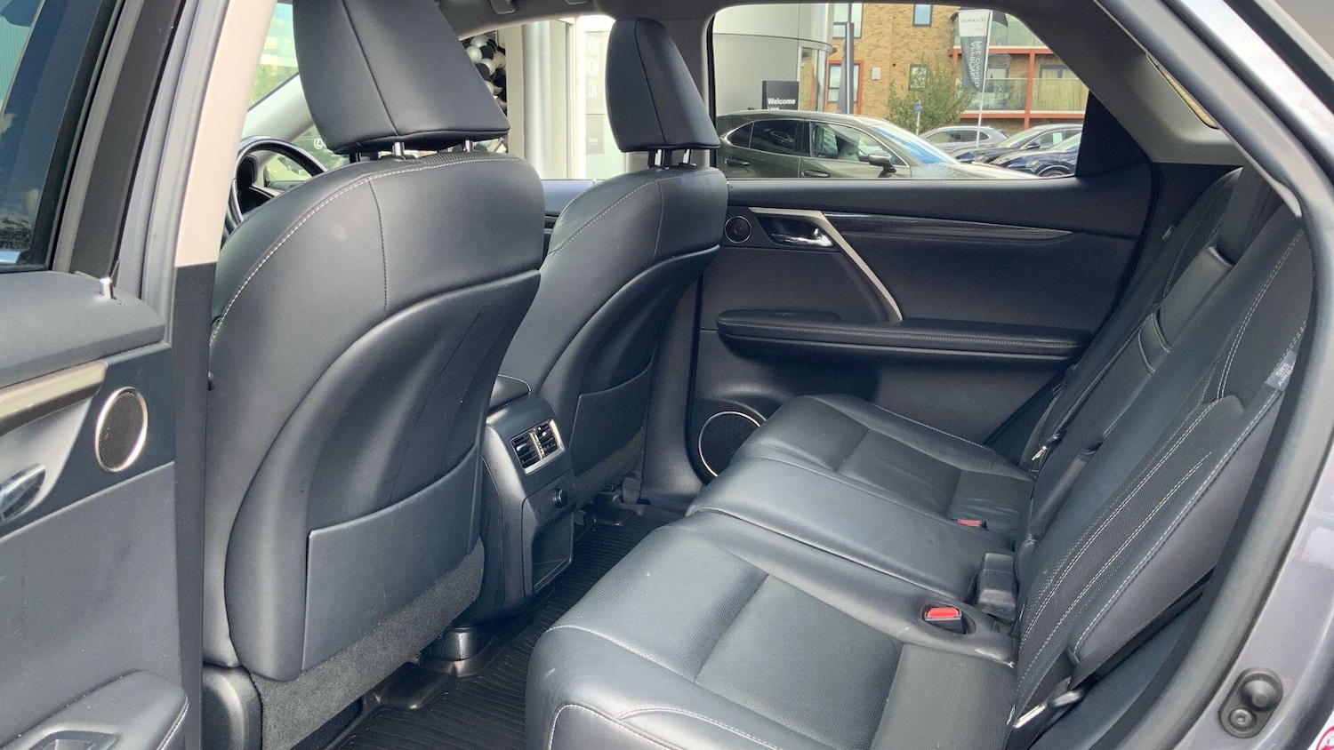 Used Lexus RX 2018 for sale - 76032562: Photo 18