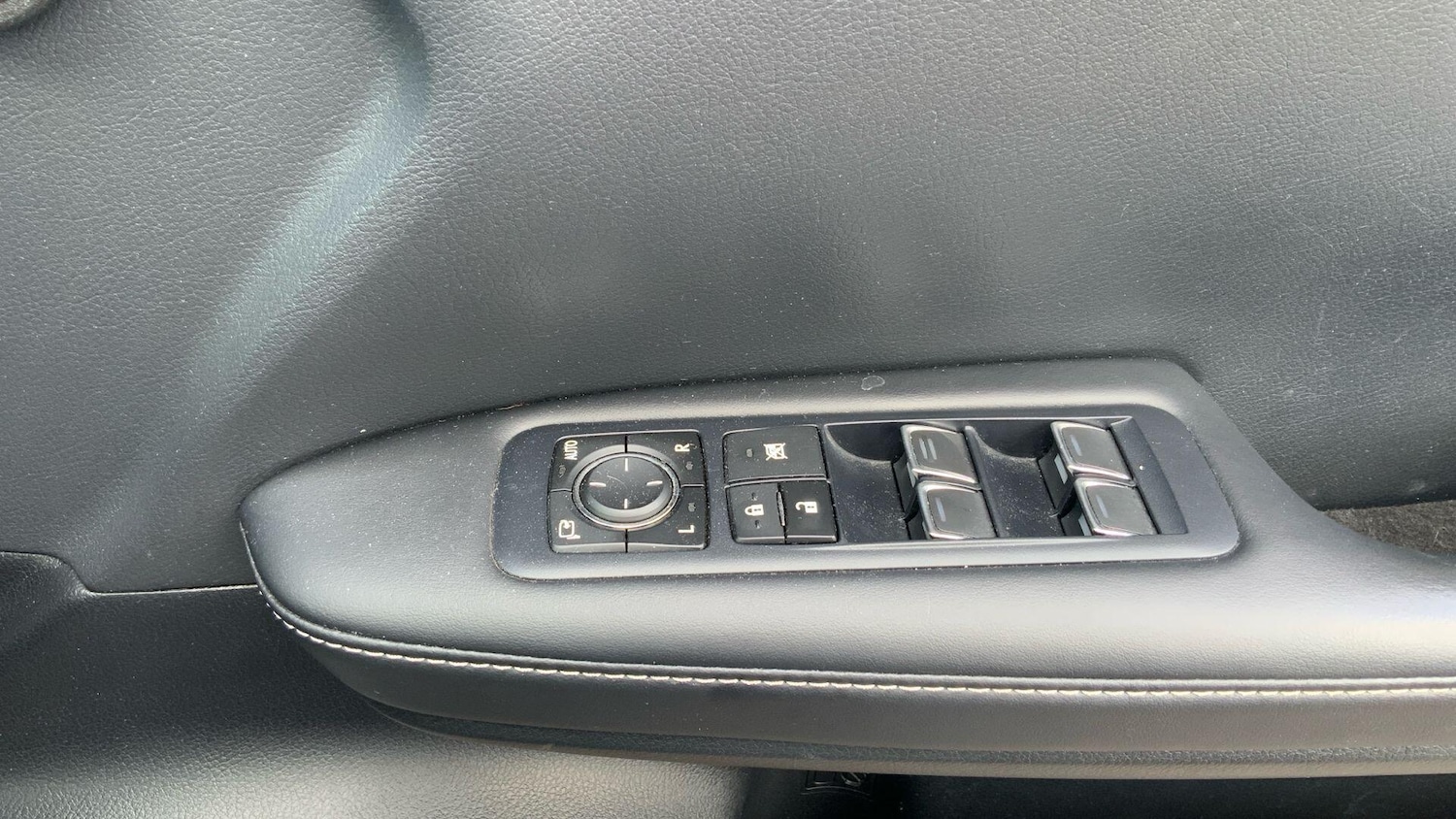 Used Lexus RX 2018 for sale - 76032562: Photo 29